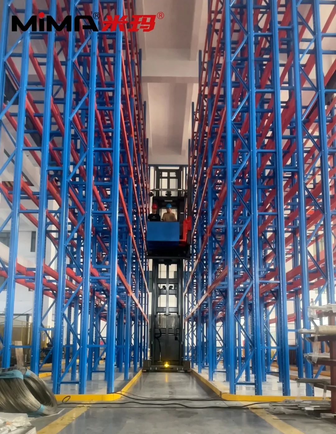 米瑪電動三向叉車.jpg 米瑪電動三向叉車.jpg