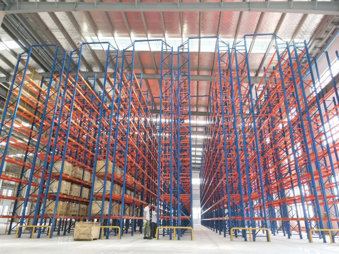 米瑪MiMA人上型三向叉車-1.jpg 米瑪MiMA人上型三向叉車-1.jpg