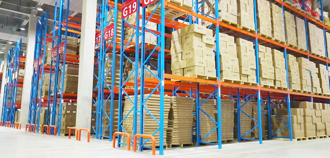 米瑪電動三向叉車.jpg 米瑪電動三向叉車.jpg