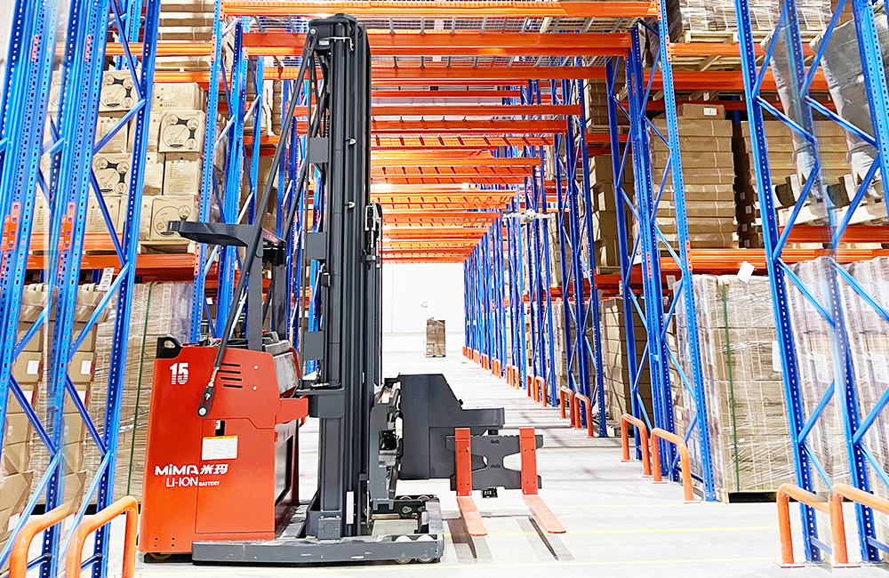 米瑪MiMA三向叉車.jpg 米瑪MiMA三向叉車.jpg