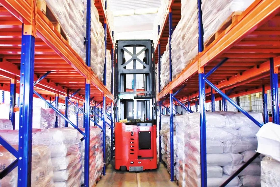 MIMA米瑪MC站駕三向叉車(chē)-3.jpg MIMA米瑪MC站駕三向叉車(chē)-3.jpg